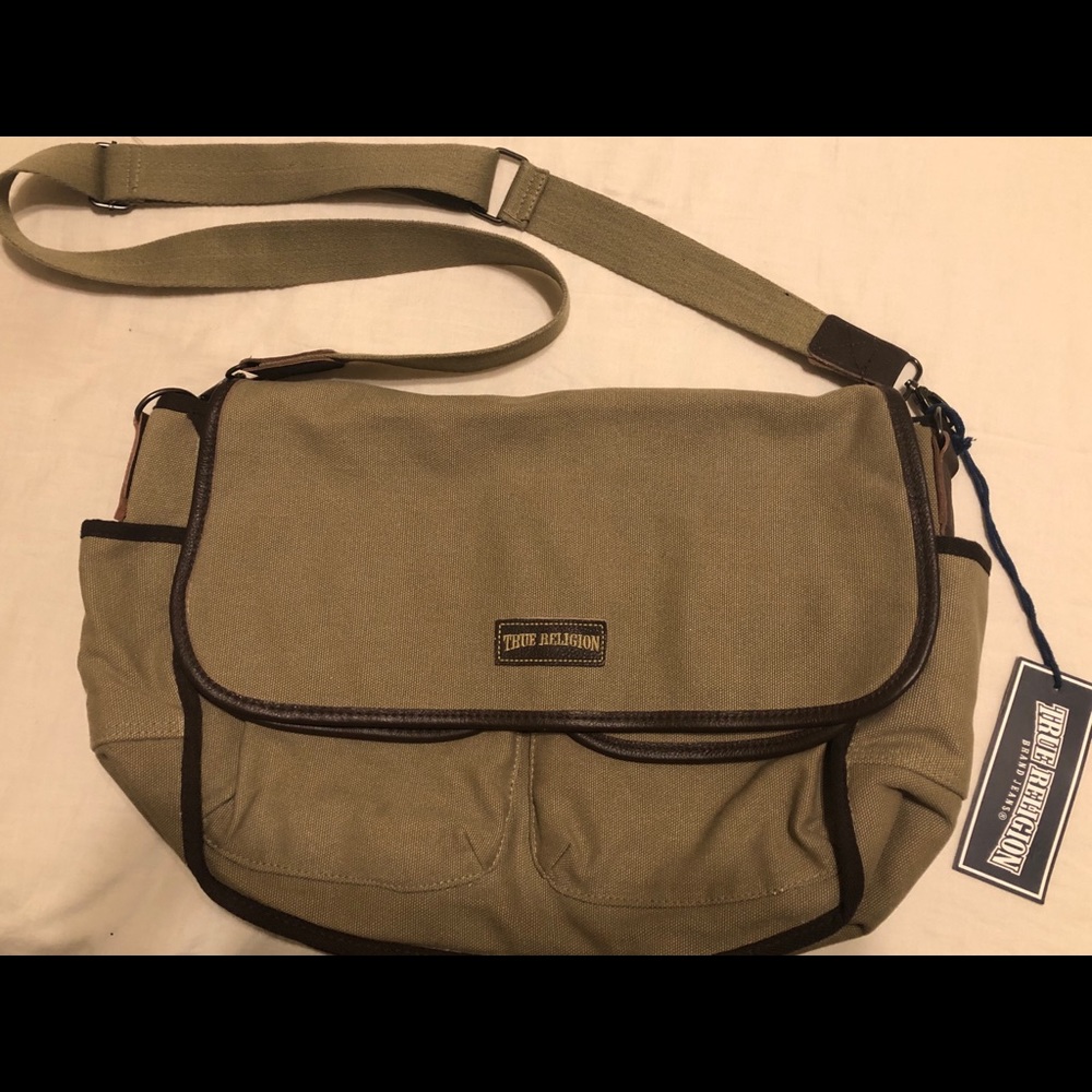 TRUE RELIGION MESSENGER BAG